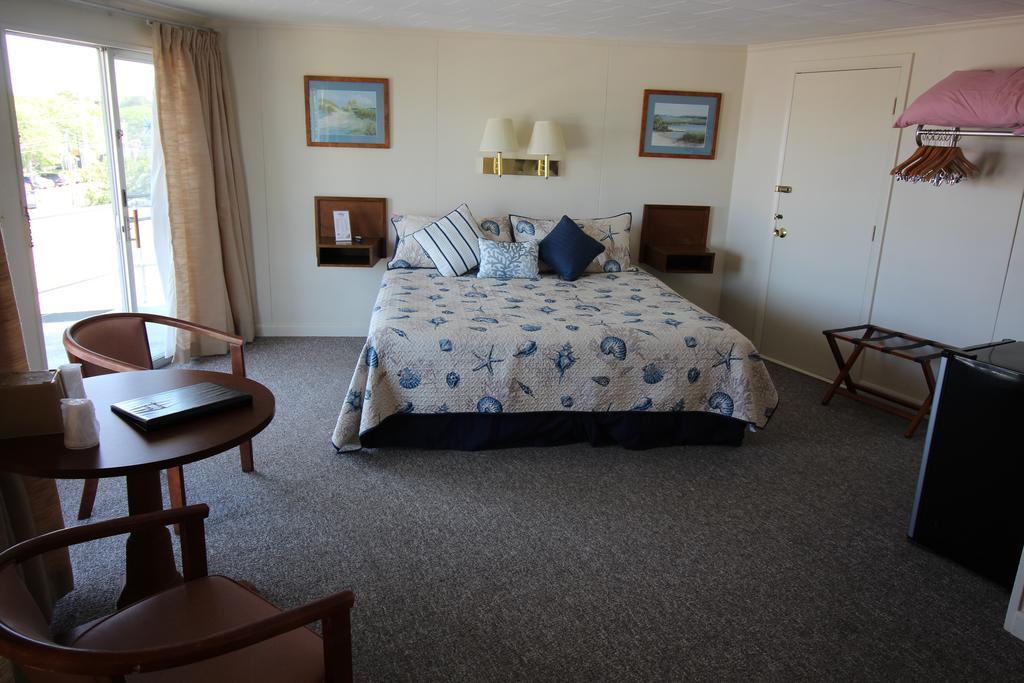Hyannis Holiday Motel Eksteriør billede