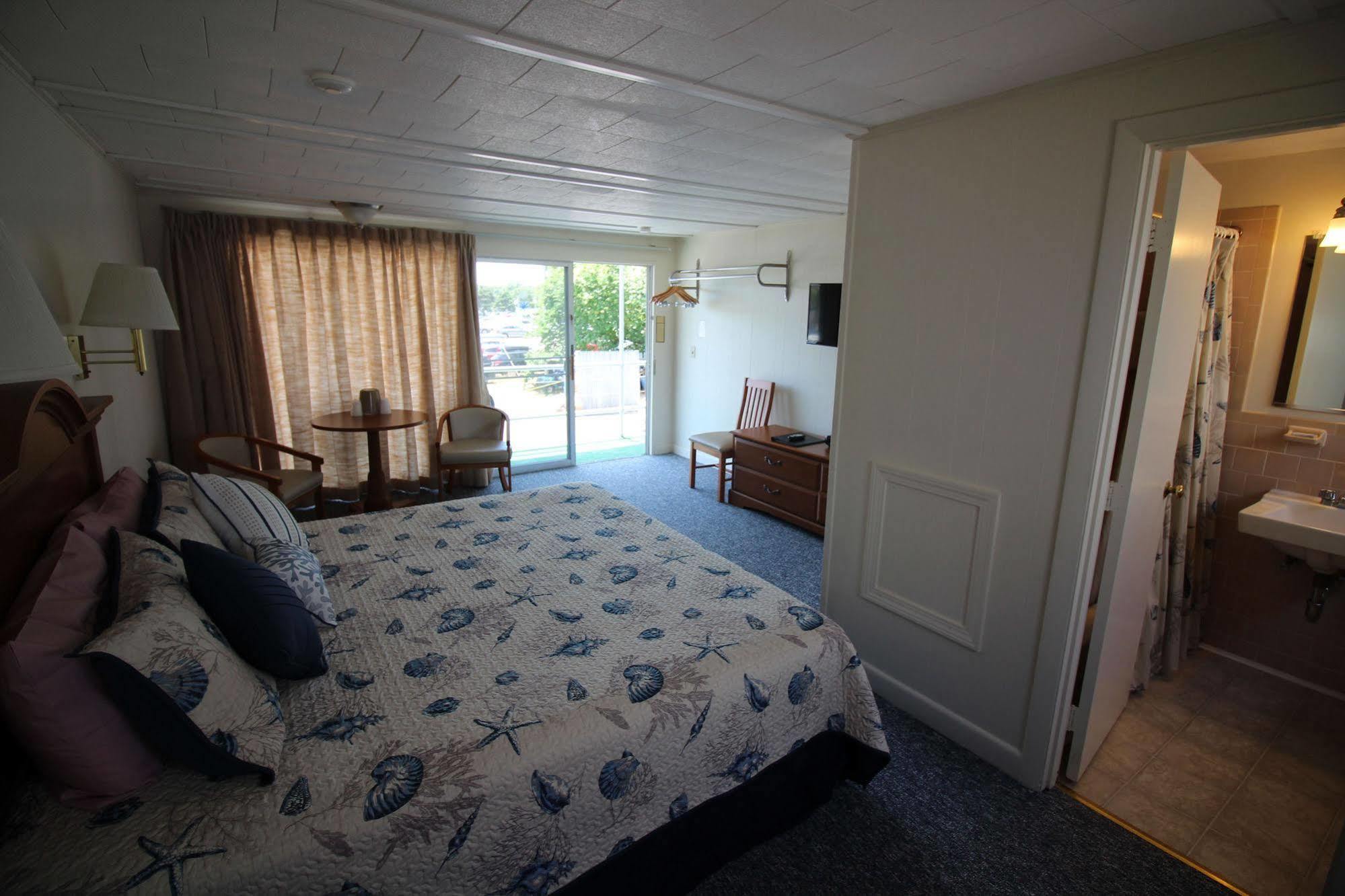 Hyannis Holiday Motel Eksteriør billede