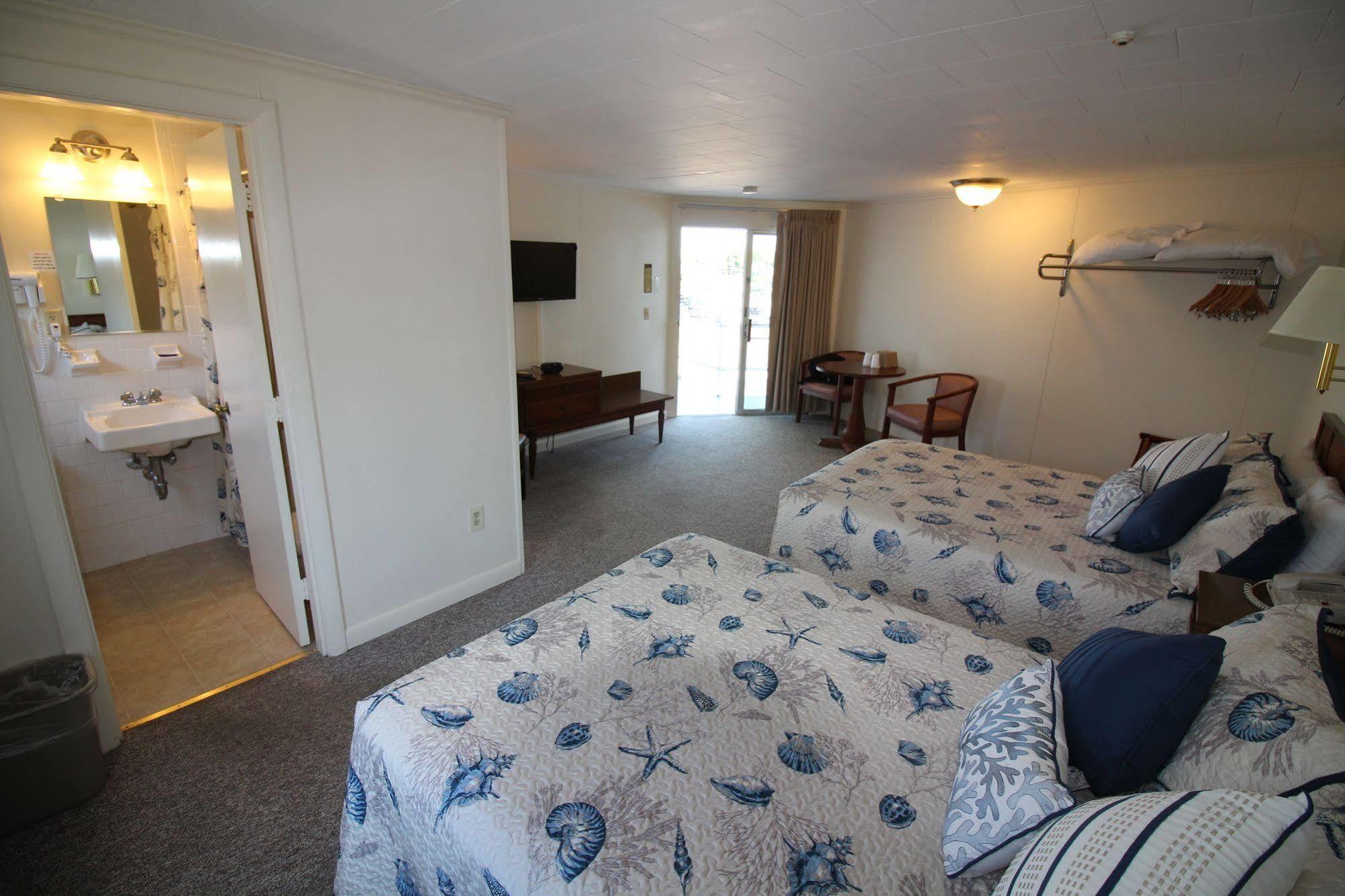 Hyannis Holiday Motel Eksteriør billede