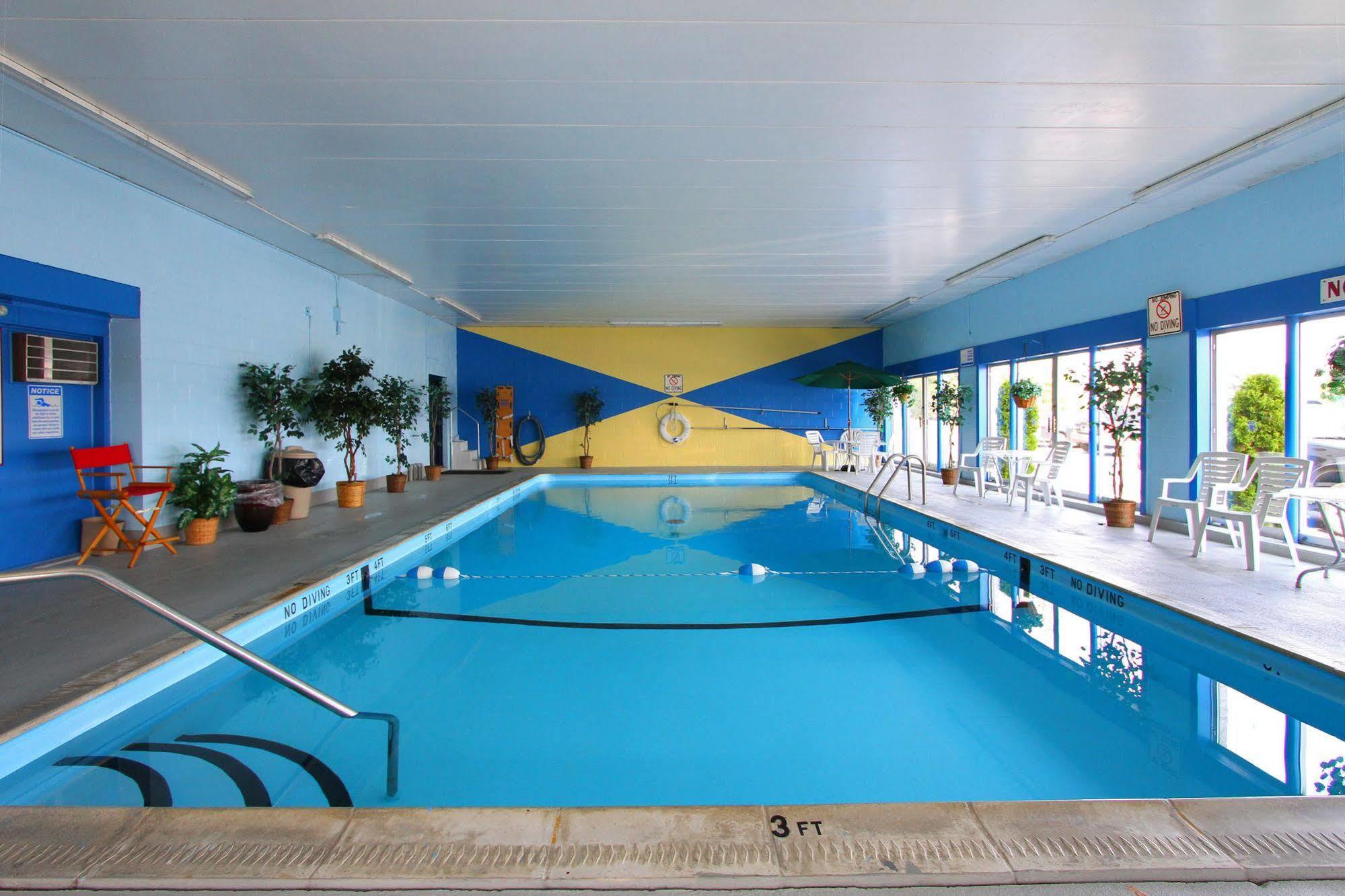 Hyannis Holiday Motel Eksteriør billede