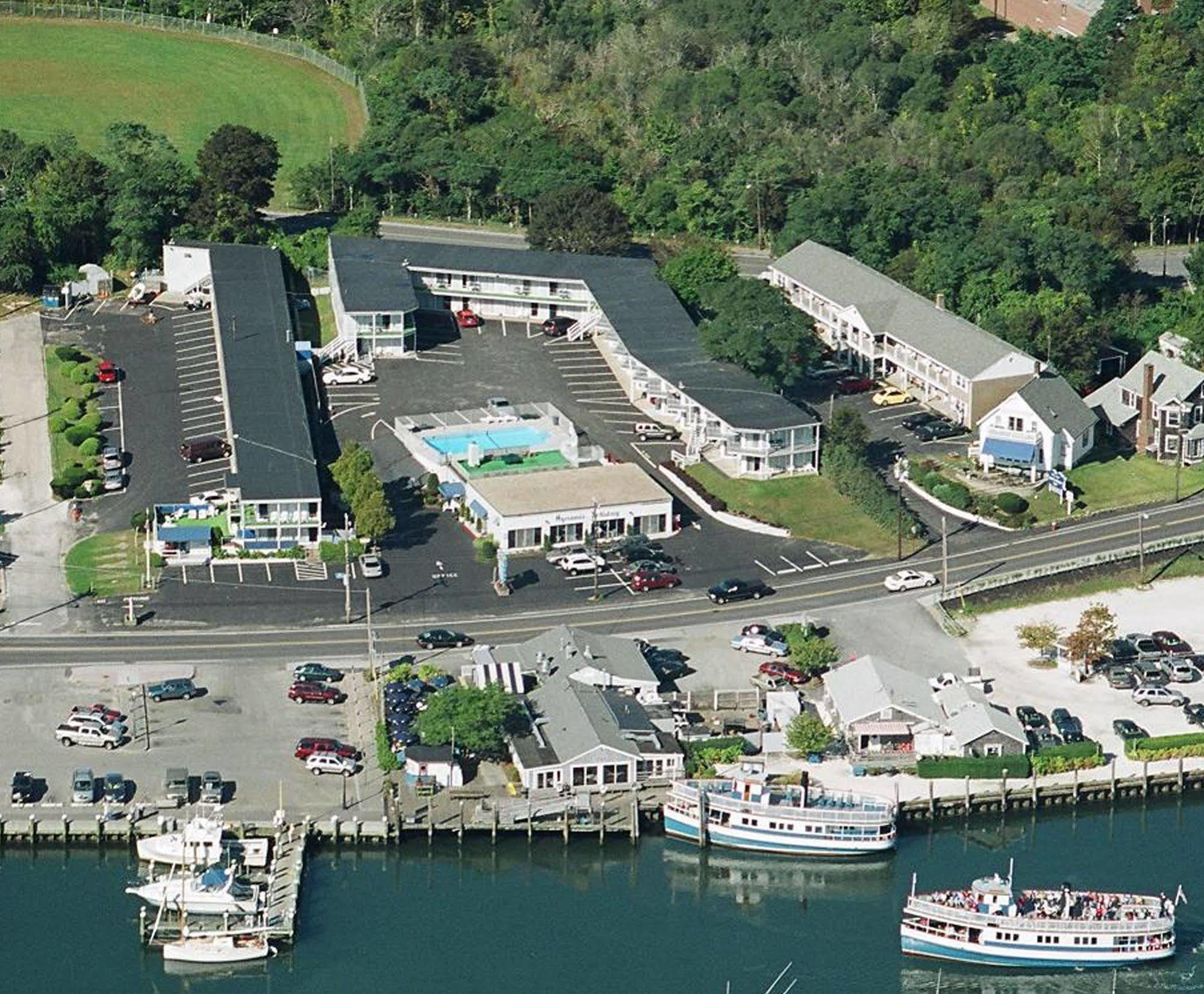 Hyannis Holiday Motel Eksteriør billede